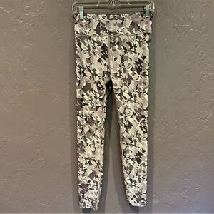 Athleta Kids Camouflage Printed Chit Chat Leggings - XXL